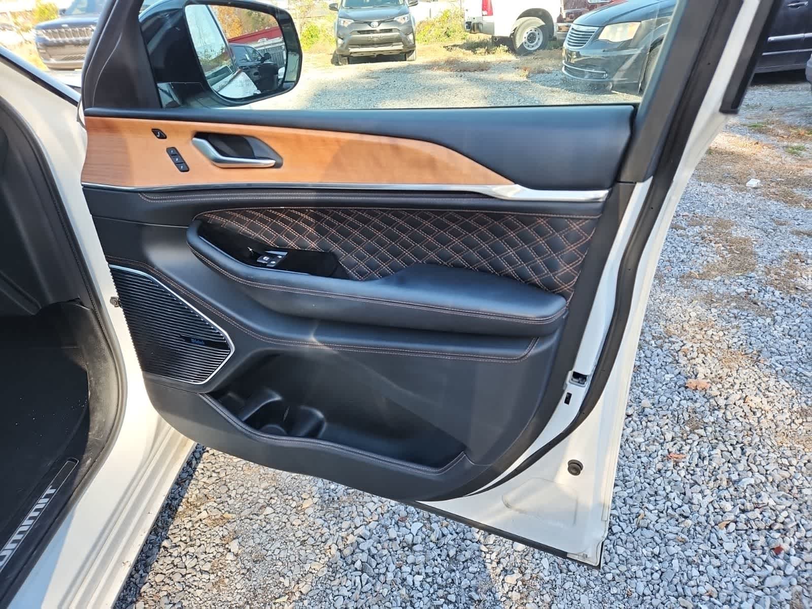 Thumbnail: 2021 Jeep Grand Cherokee L - 22