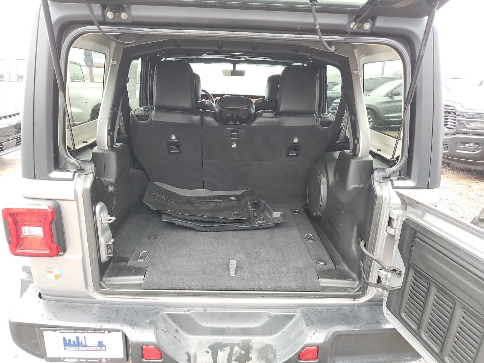 Thumbnail: 2019 Jeep Wrangler - 25