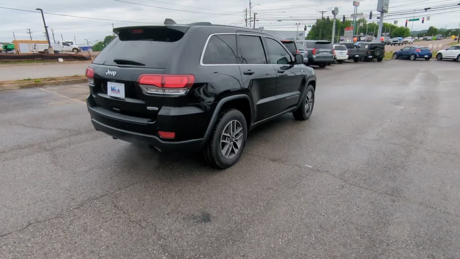 Thumbnail: 2020 Jeep Grand Cherokee - 8