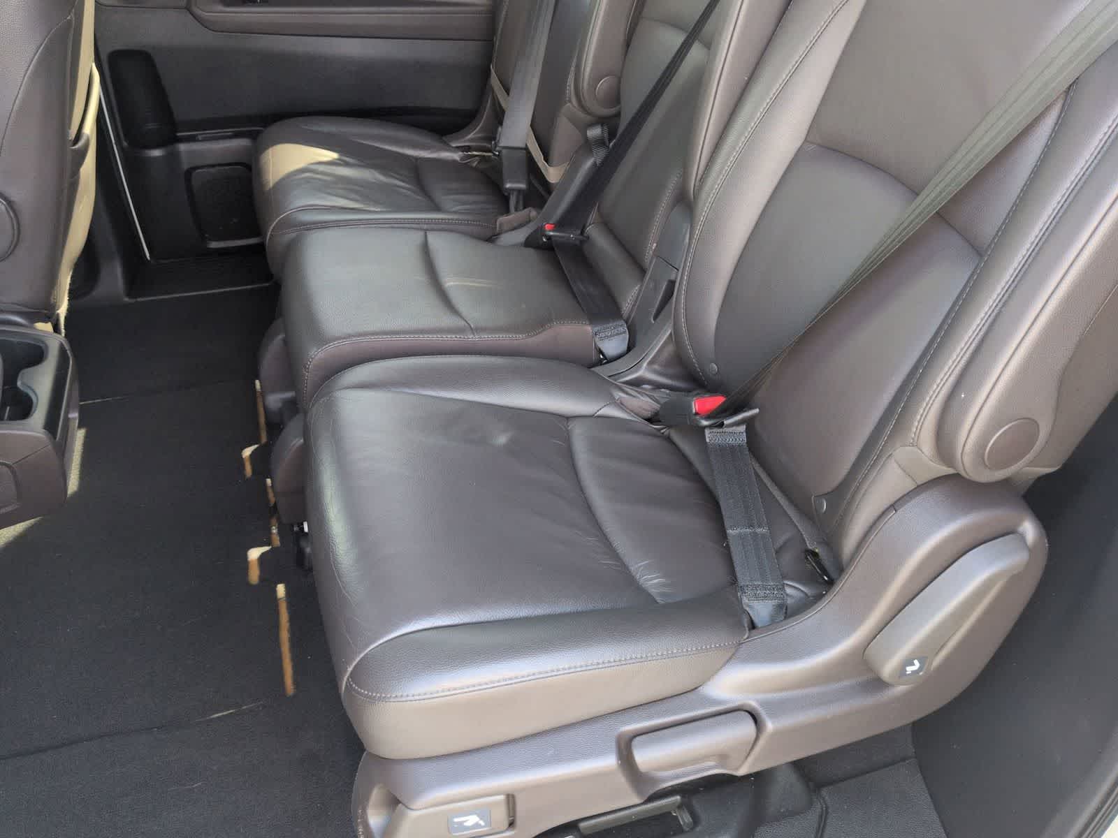 Thumbnail: 2020 Honda Odyssey - 14