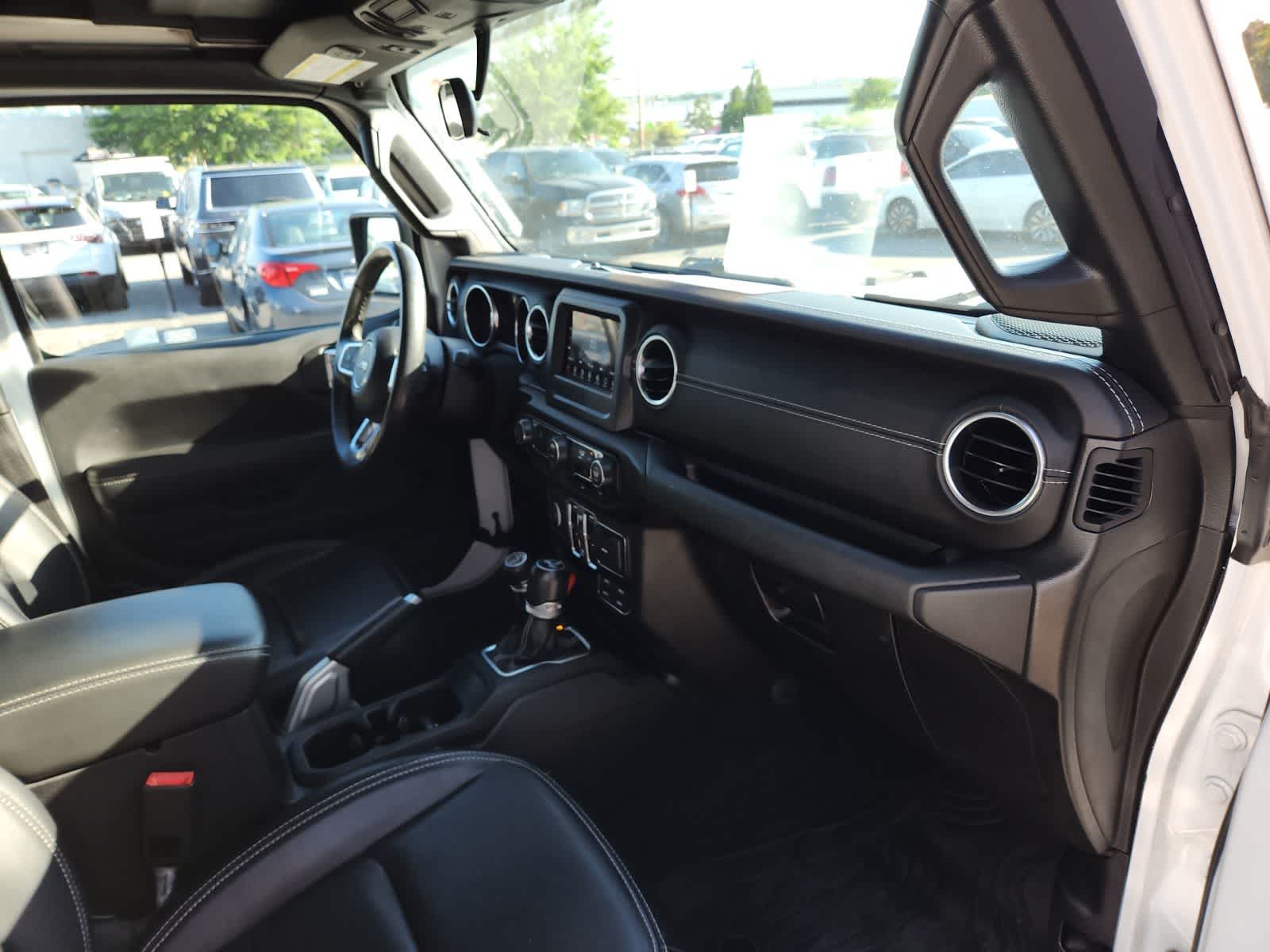 Thumbnail: 2021 Jeep Wrangler - 18