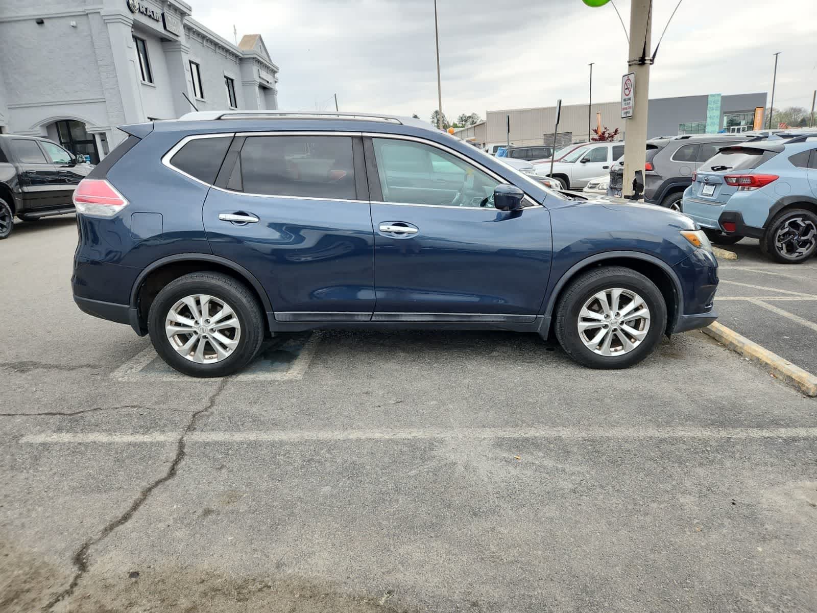 Thumbnail: 2016 Nissan Rogue - 6