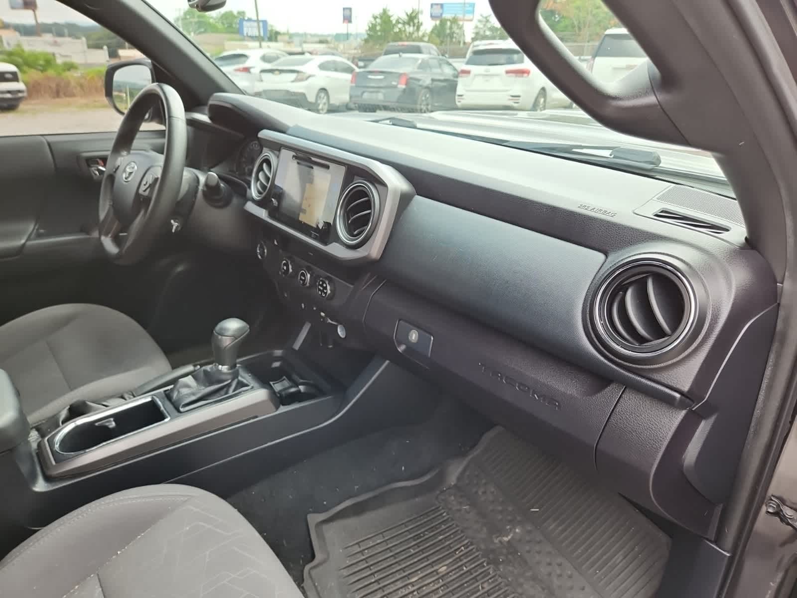 Thumbnail: 2017 Toyota Tacoma - 18