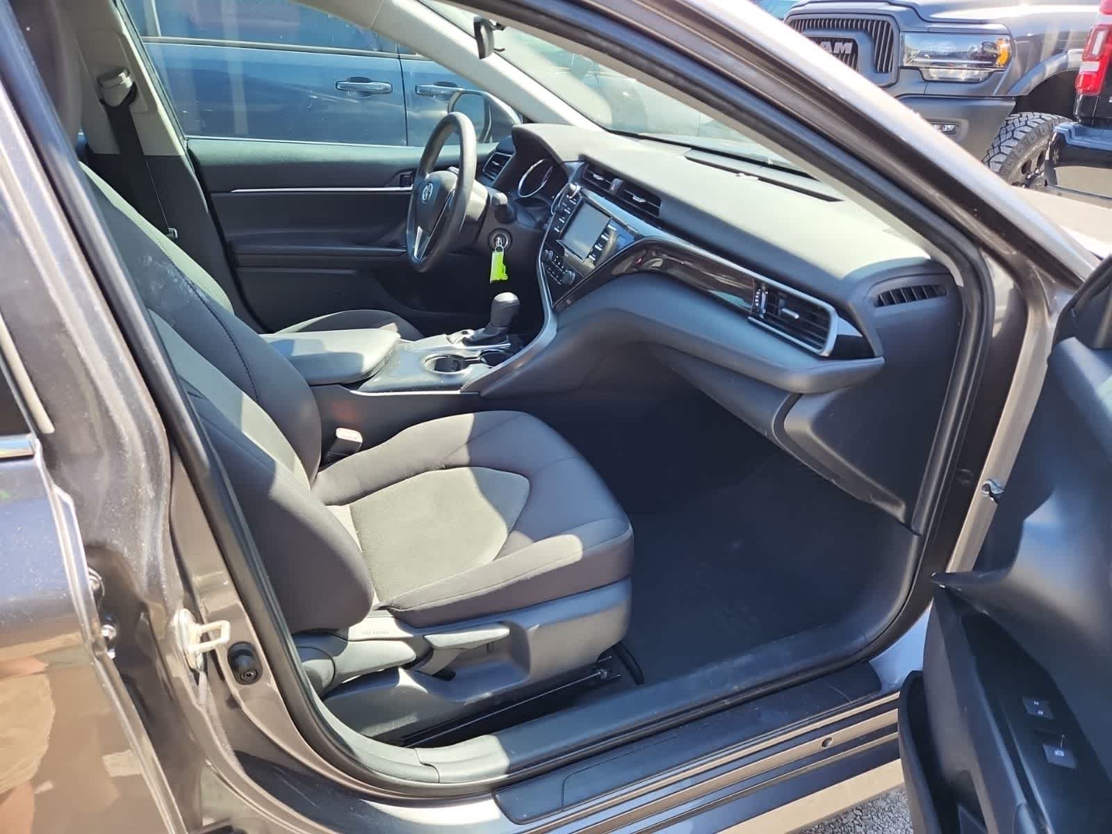 Thumbnail: 2020 Toyota Camry - 21