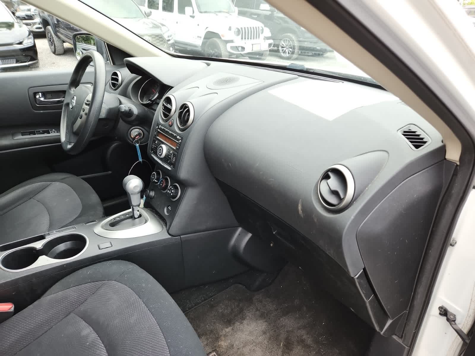 Thumbnail: 2012 Nissan Rogue - 17