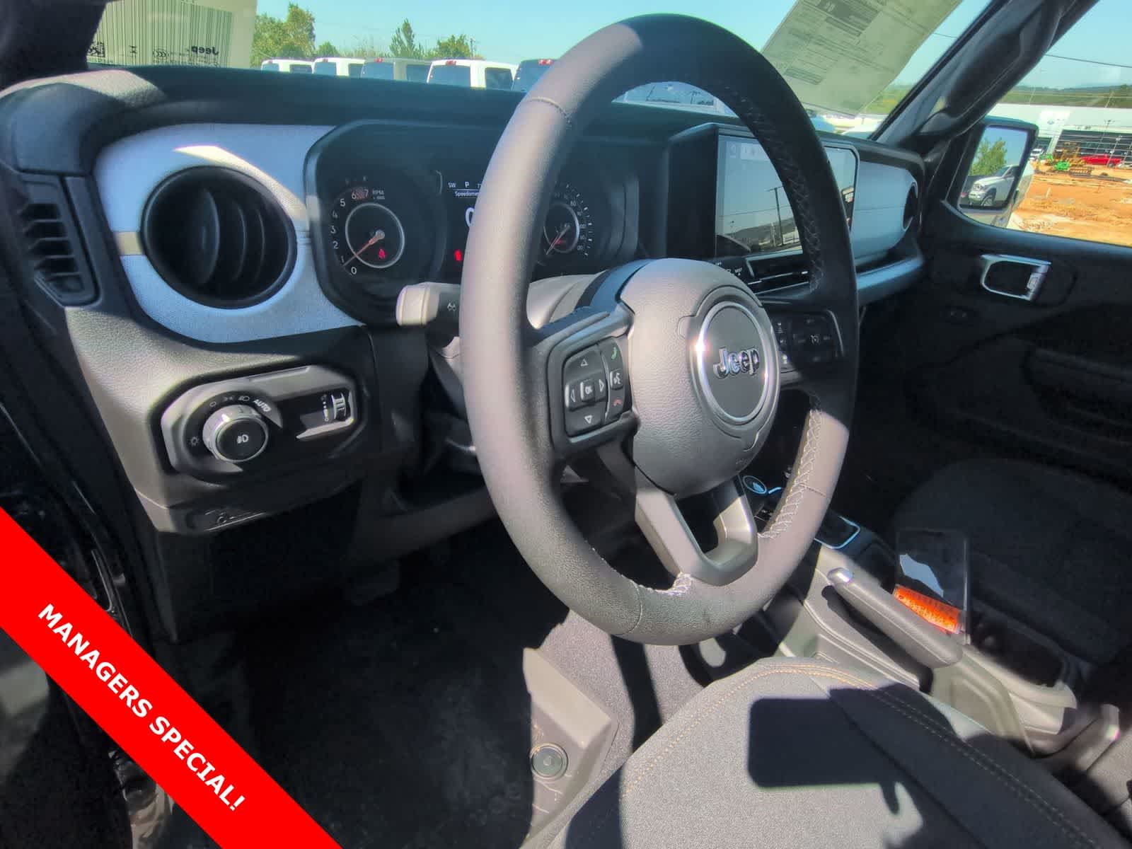 Thumbnail: 2025 Jeep Wrangler - 10