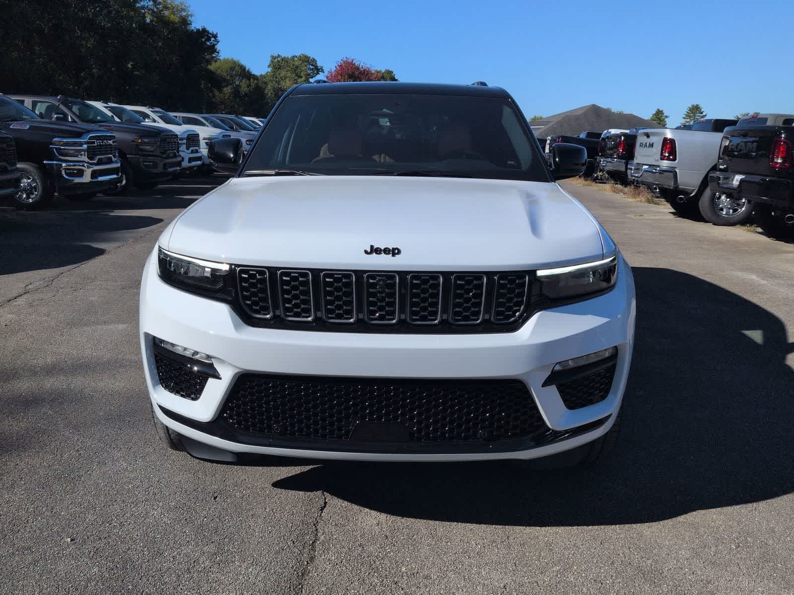 Thumbnail: 2025 Jeep Grand Cherokee - 3