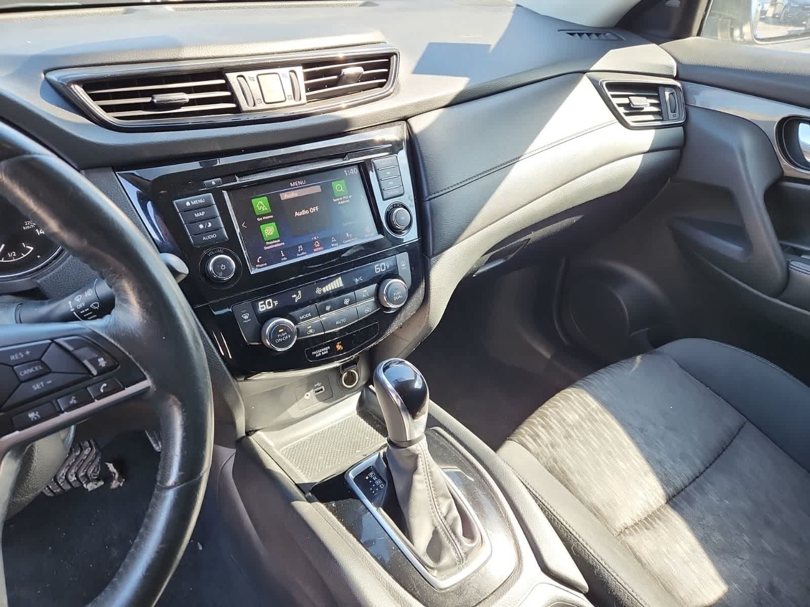 Thumbnail: 2018 Nissan Rogue - 10