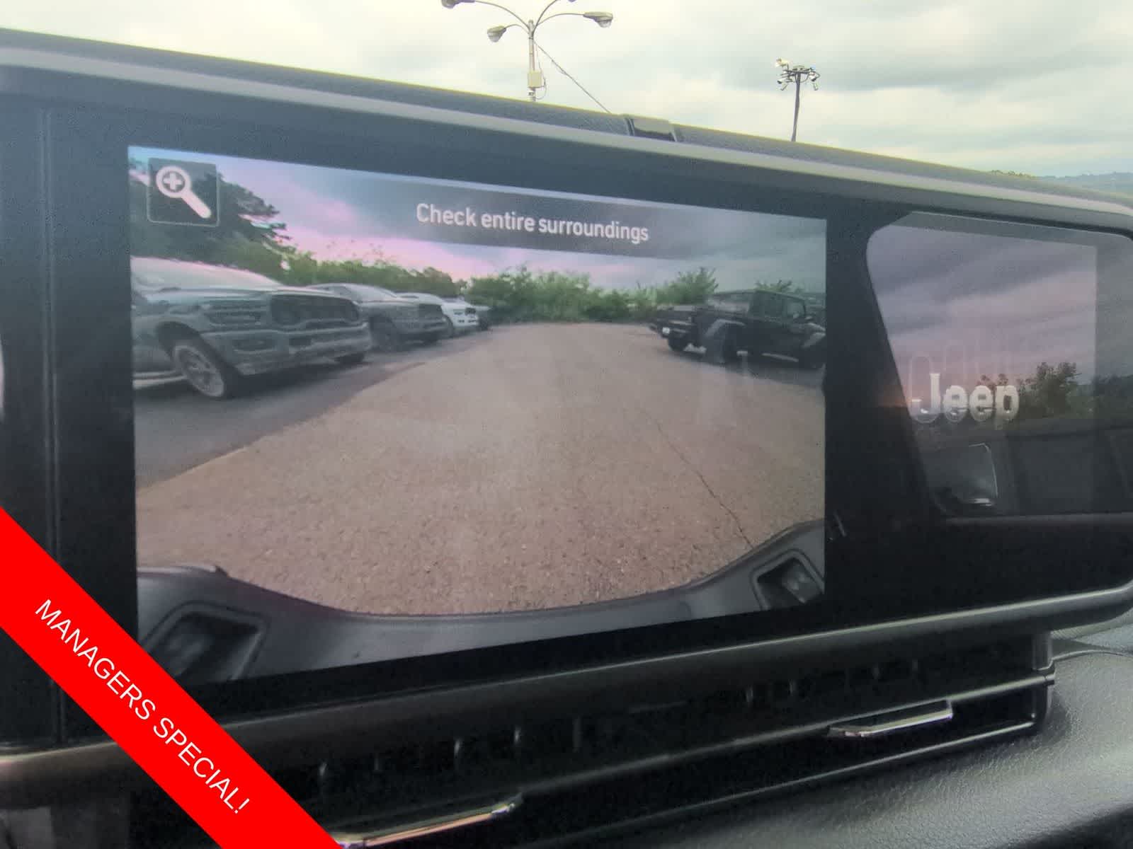 Thumbnail: 2025 Jeep Gladiator - 28