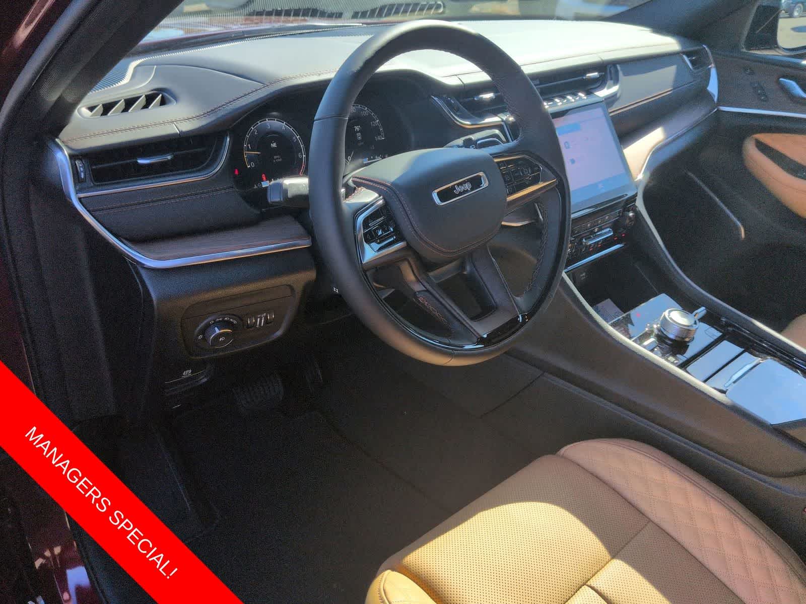 Thumbnail: 2025 Jeep Grand Cherokee - 10