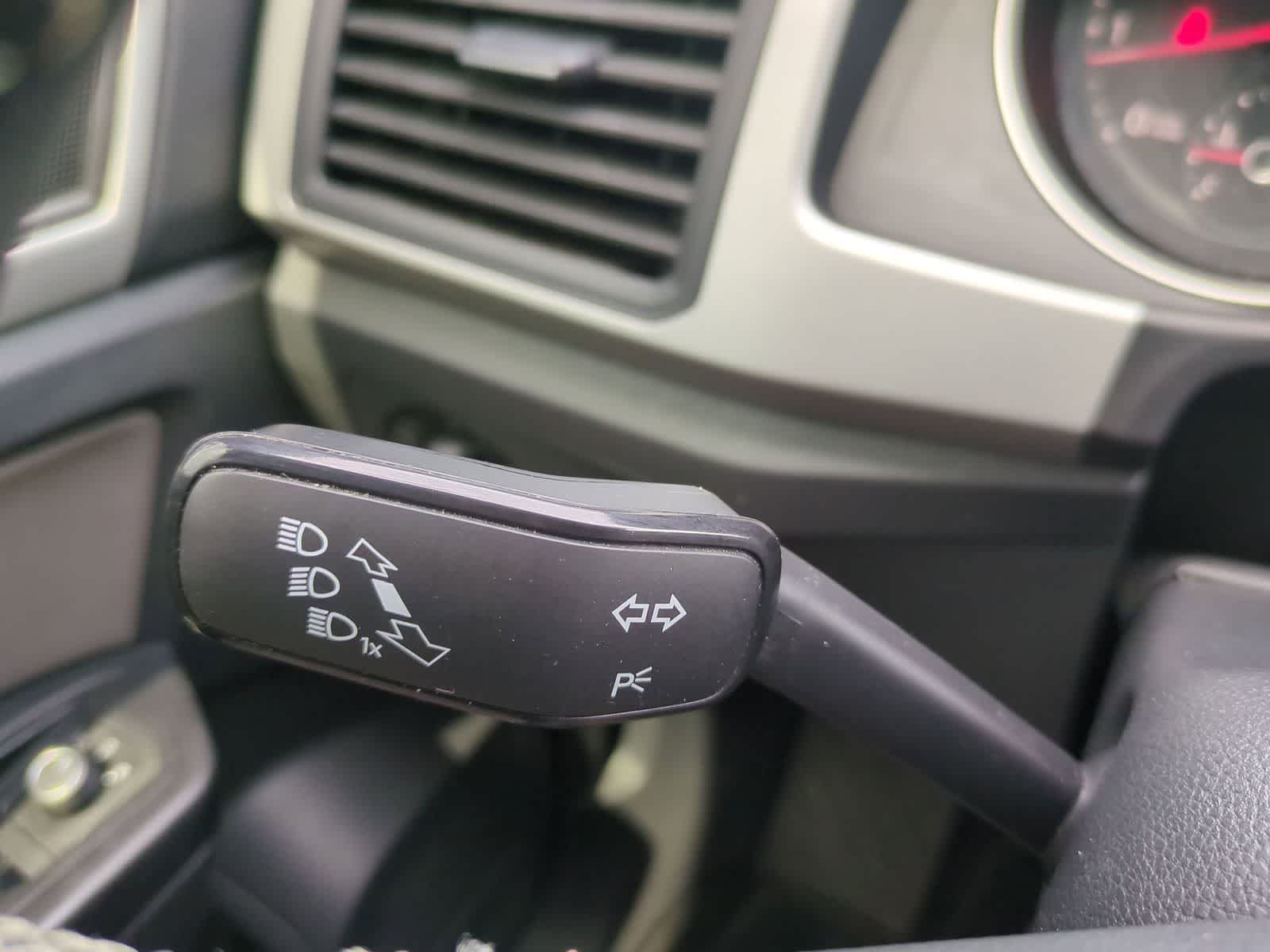 Thumbnail: 2021 Volkswagen Atlas - 28