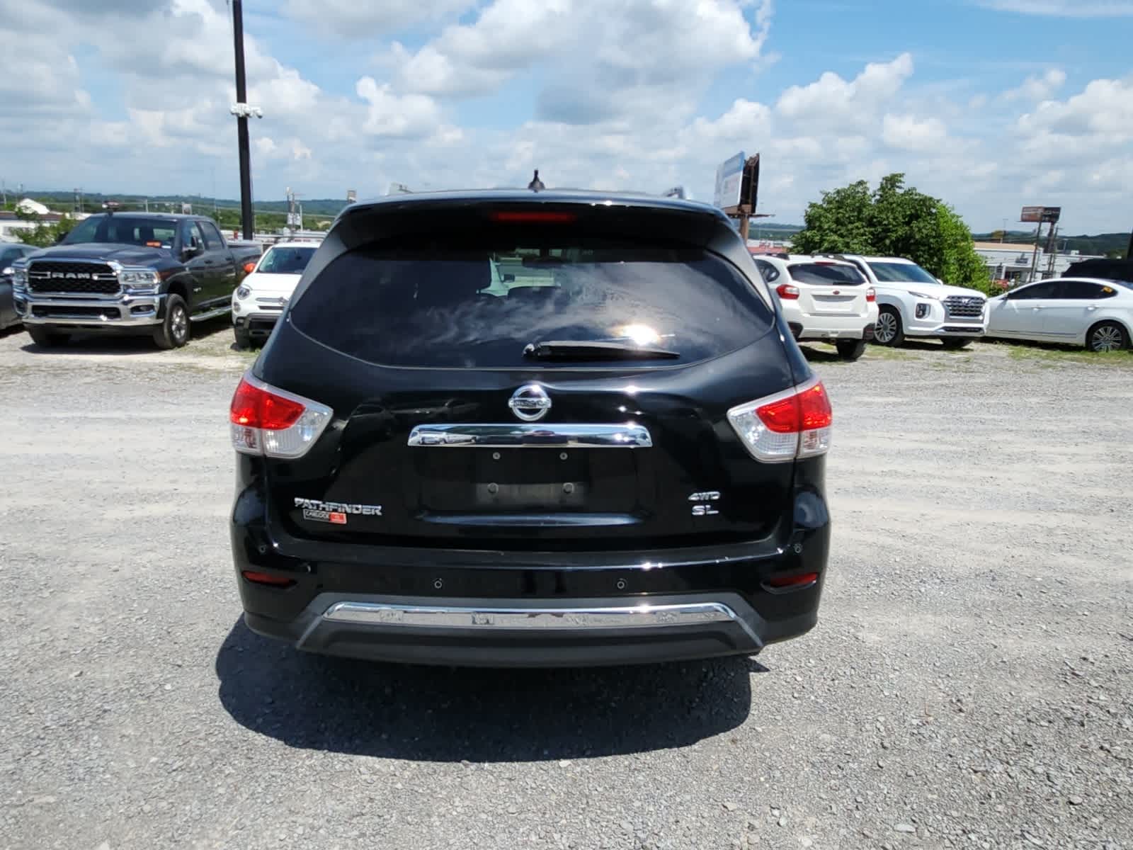 Thumbnail: 2013 Nissan Pathfinder - 4