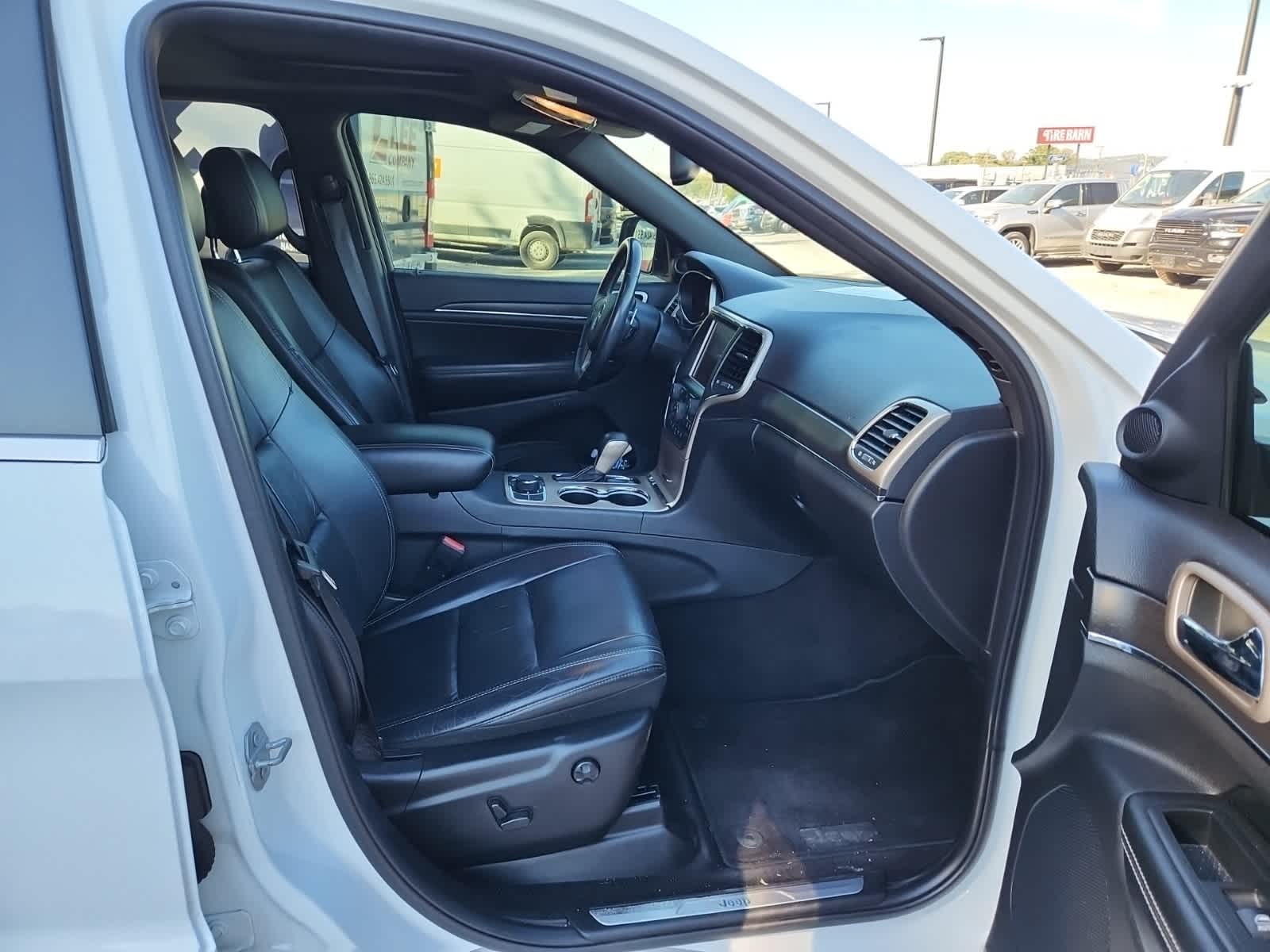 Thumbnail: 2016 Jeep Grand Cherokee - 21