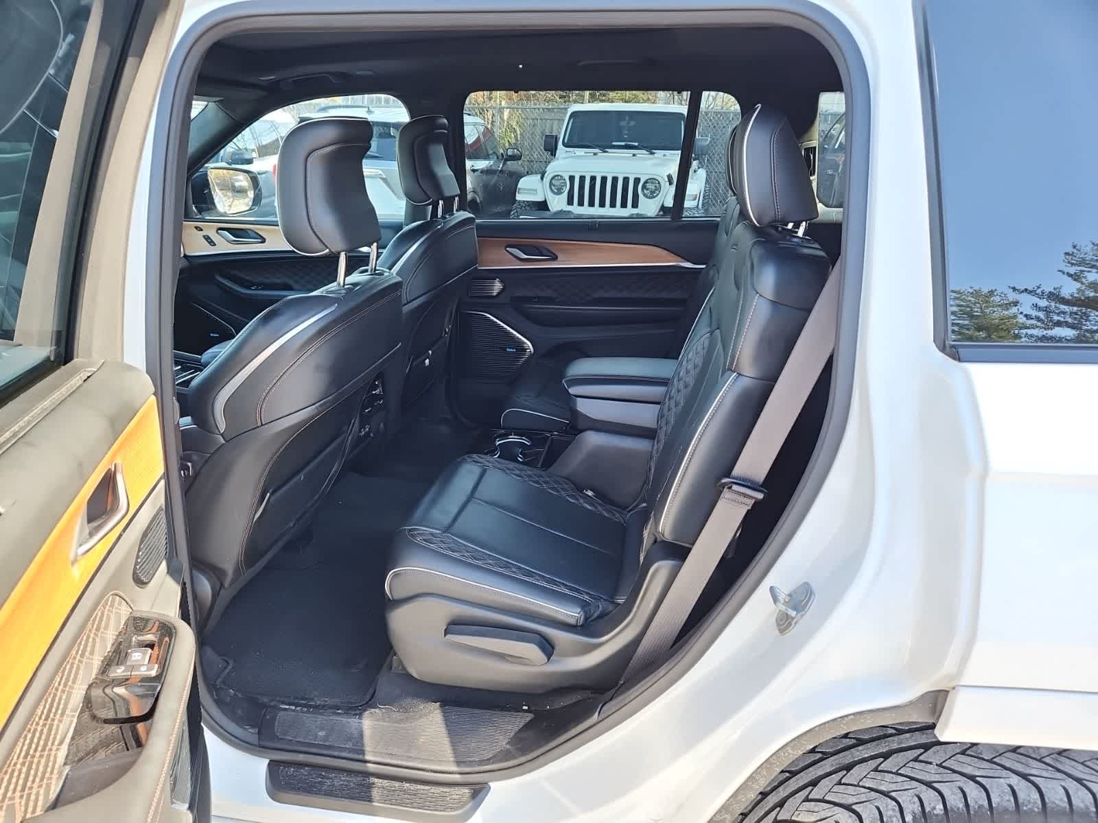 Thumbnail: 2021 Jeep Grand Cherokee L - 26