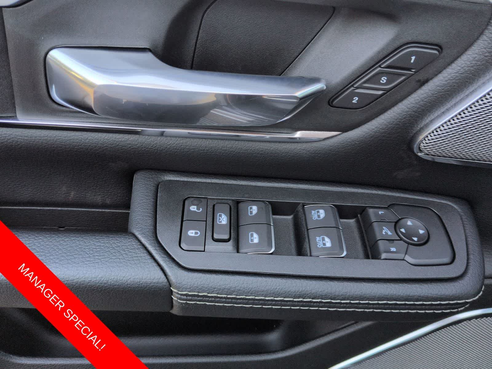 Thumbnail: 2026 RAM 1500 - 17