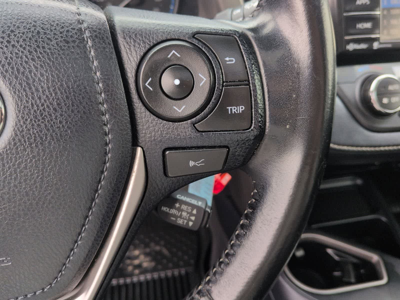 Thumbnail: 2017 Toyota RAV4 - 23