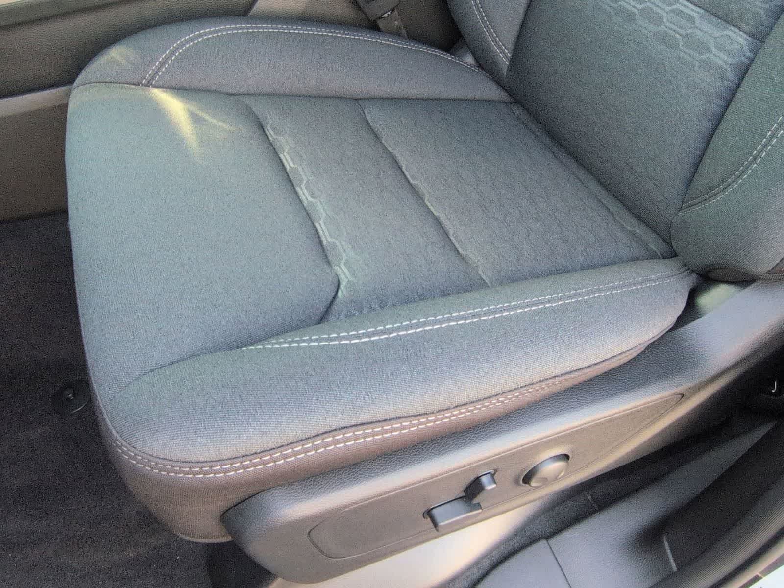 Thumbnail: 2026 RAM 1500 - 16