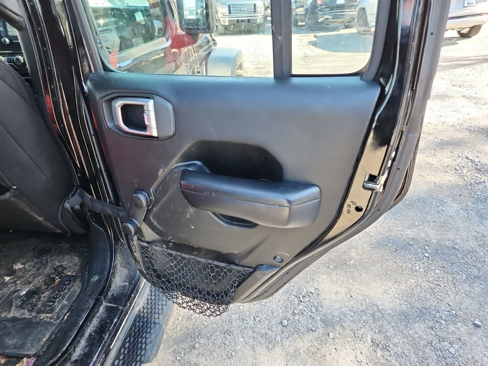 Thumbnail: 2018 Jeep Wrangler - 24