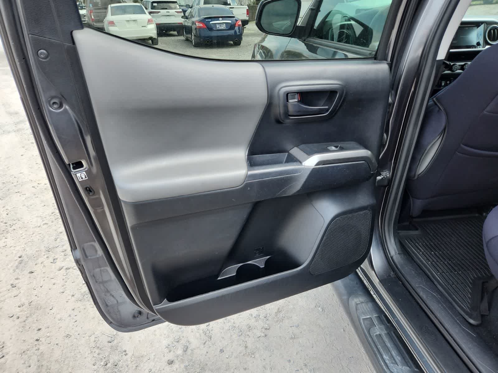 Thumbnail: 2019 Toyota Tacoma - 27