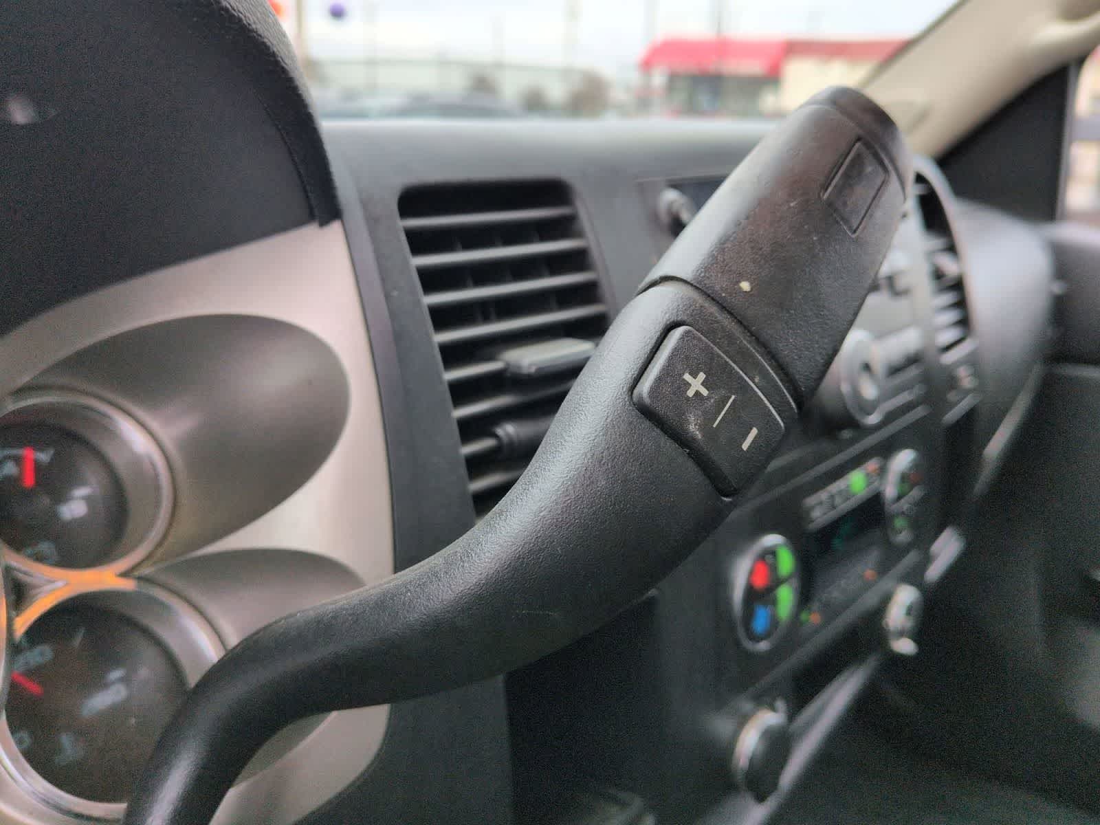 Thumbnail: 2011 GMC Sierra 1500 - 24