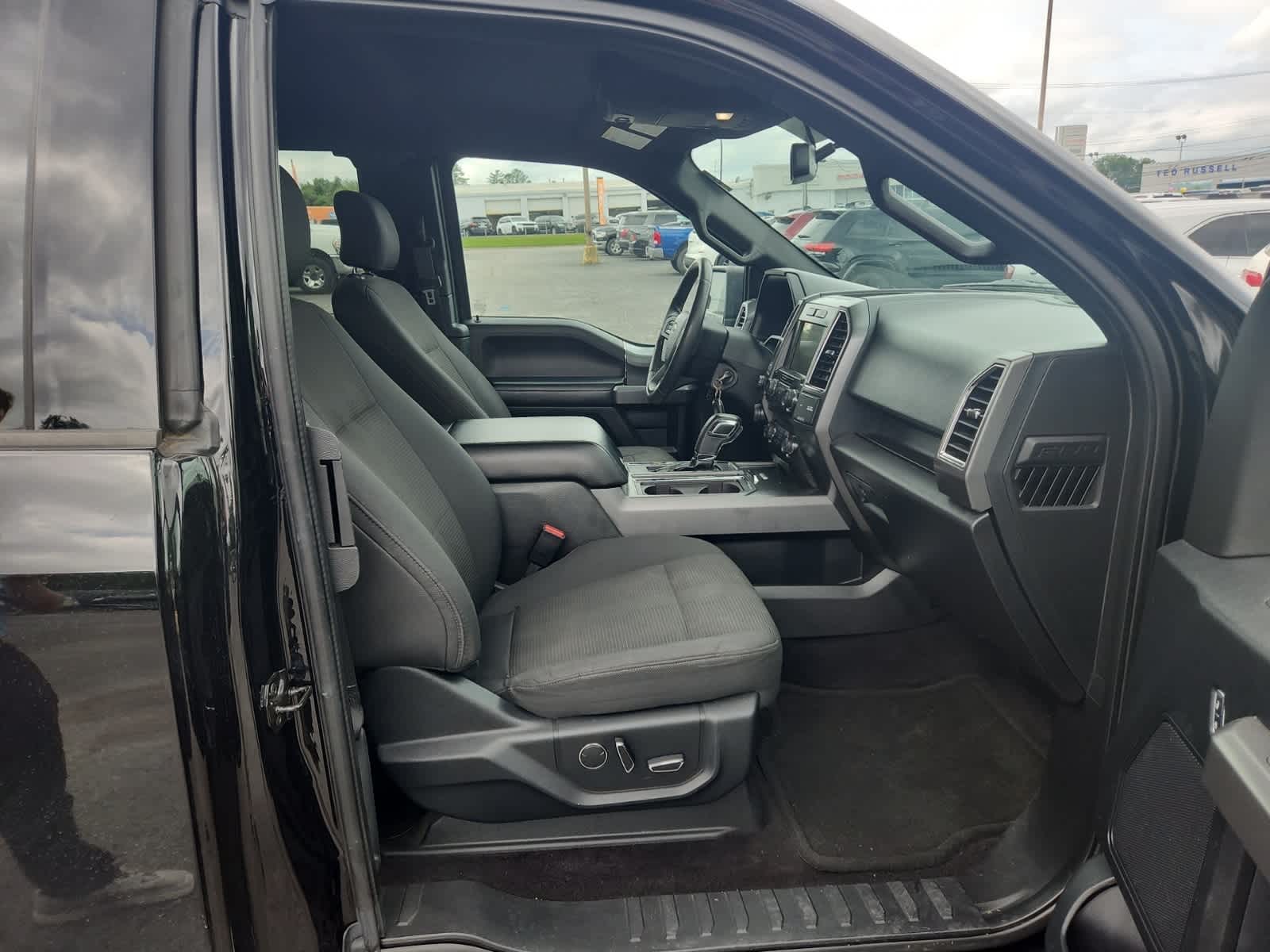 2017 Ford F-150 XLT 21