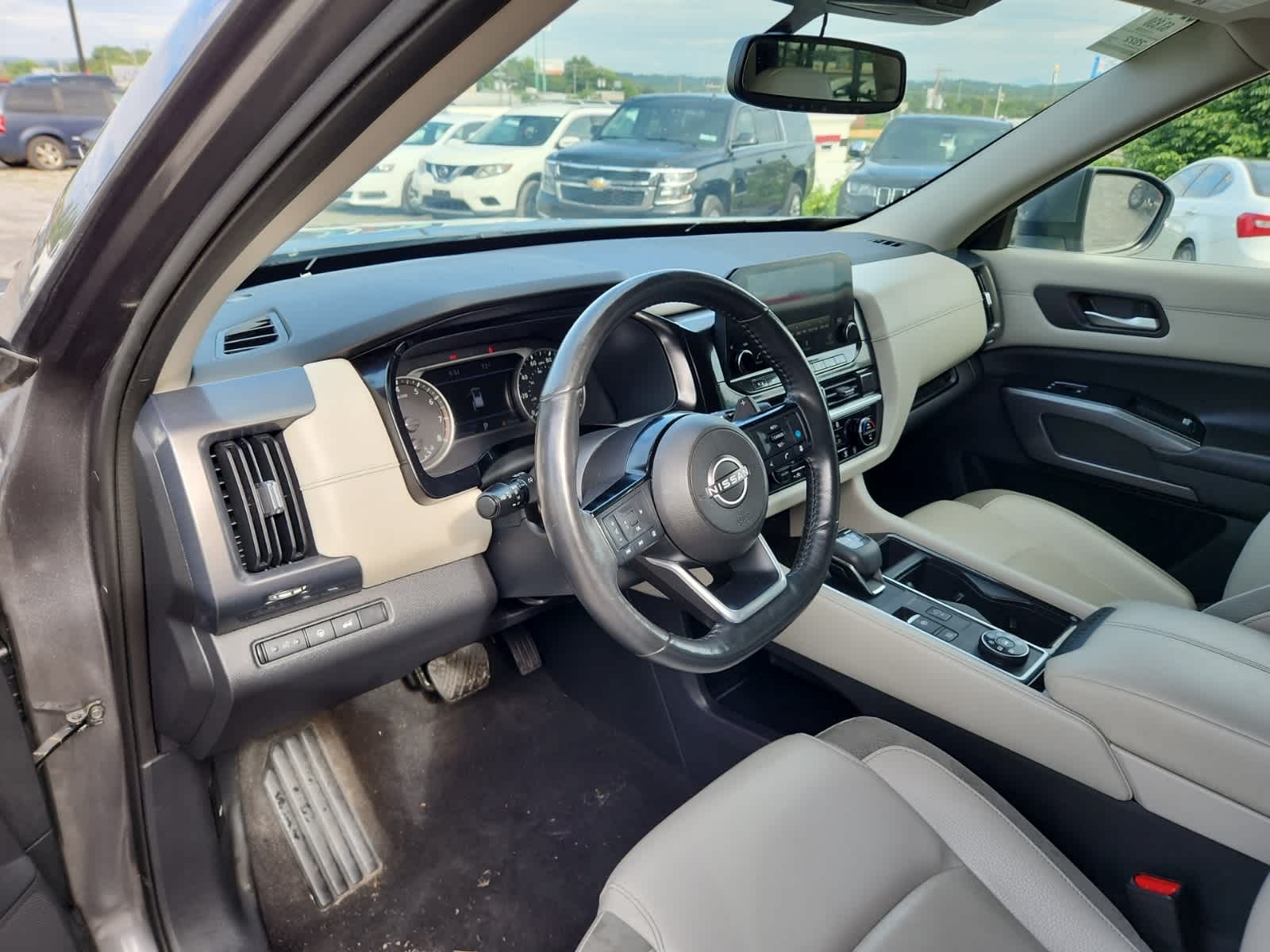 Thumbnail: 2022 Nissan Pathfinder - 13