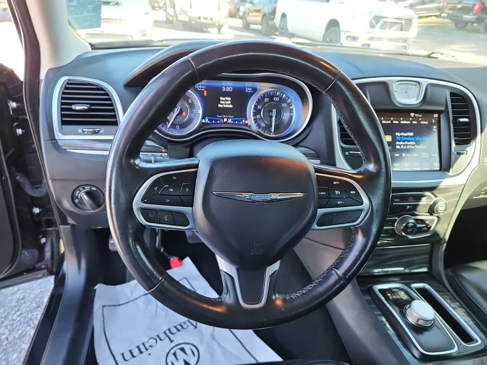 Thumbnail: 2019 Chrysler 300 - 12