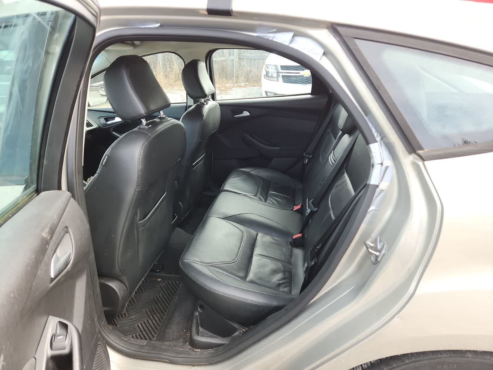 Thumbnail: 2015 Ford Focus - 26