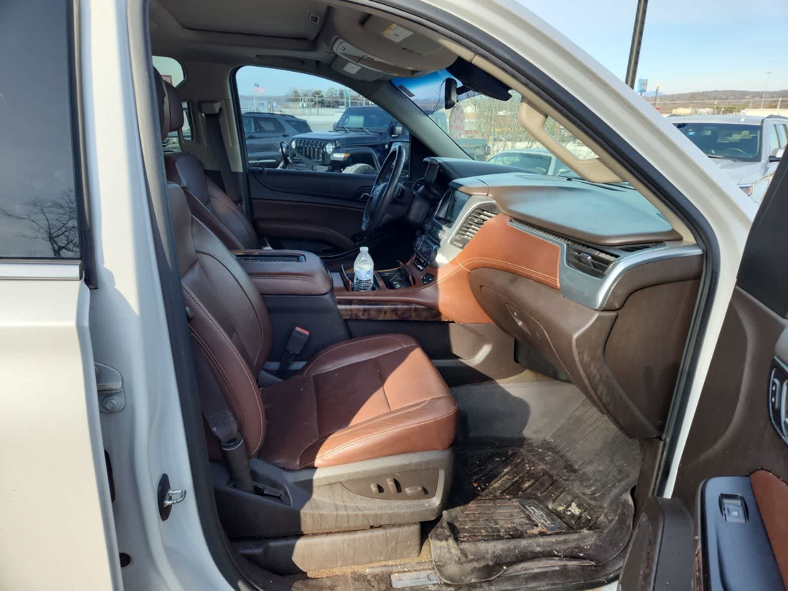 Thumbnail: 2017 Chevrolet Tahoe - 21