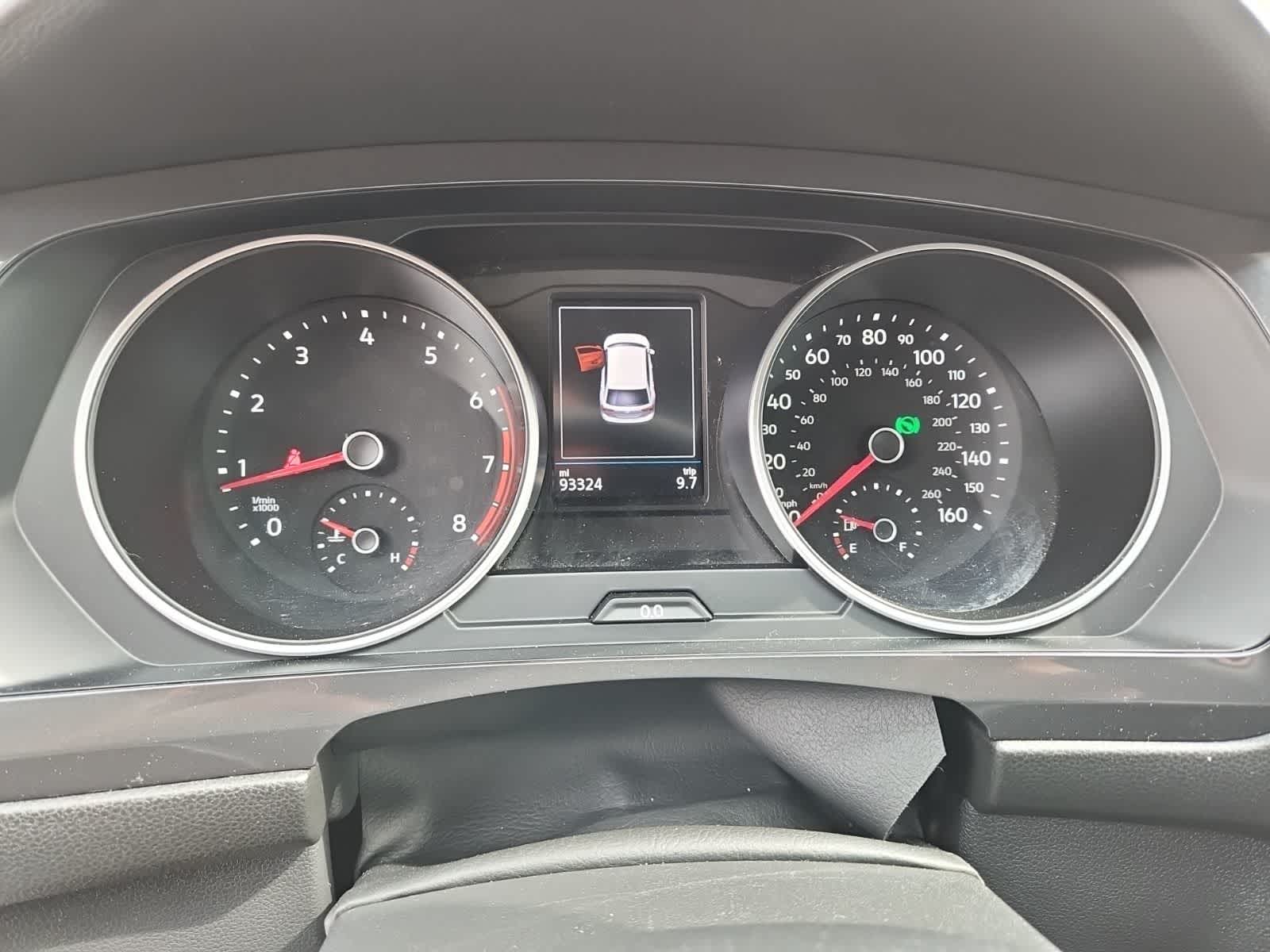 Thumbnail: 2020 Volkswagen Tiguan - 9