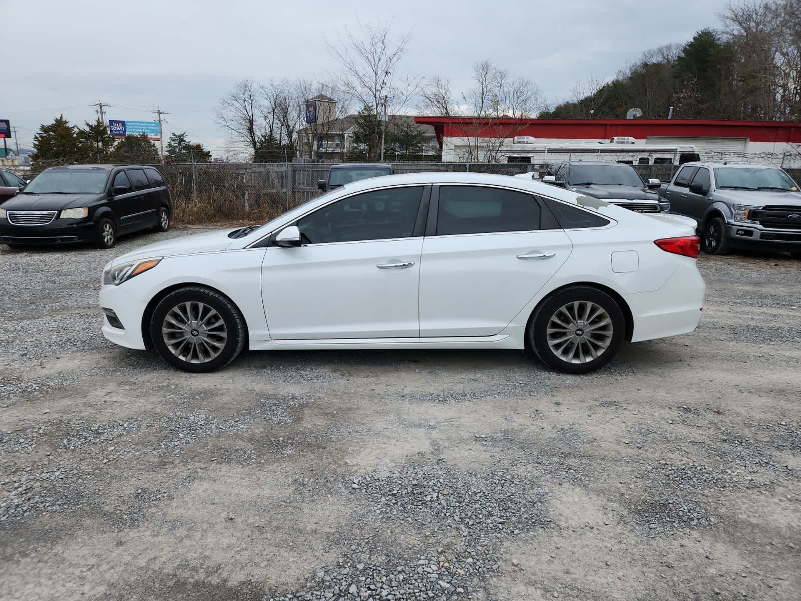 Thumbnail: 2015 Hyundai Sonata - 2