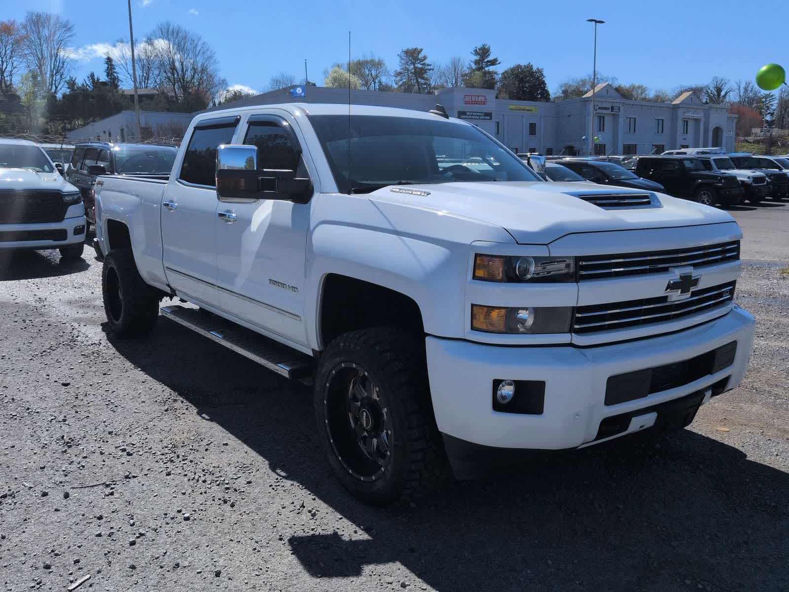 Thumbnail: 2019 Chevrolet Silverado 3500 - 2