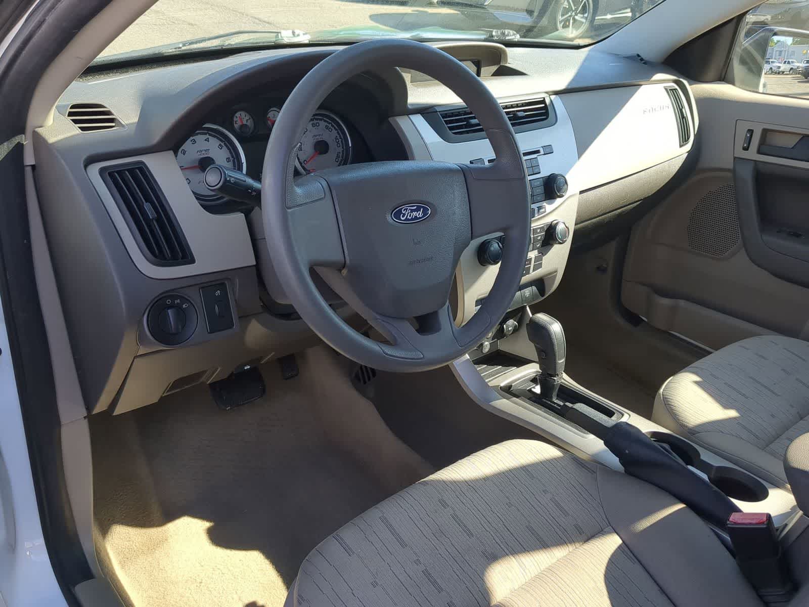 Thumbnail: 2008 Ford Focus - 10