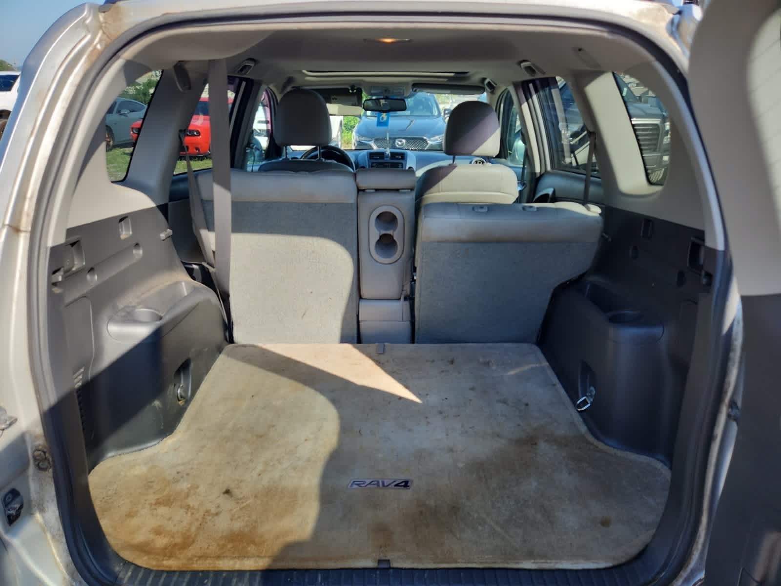 Thumbnail: 2011 Toyota RAV4 - 26