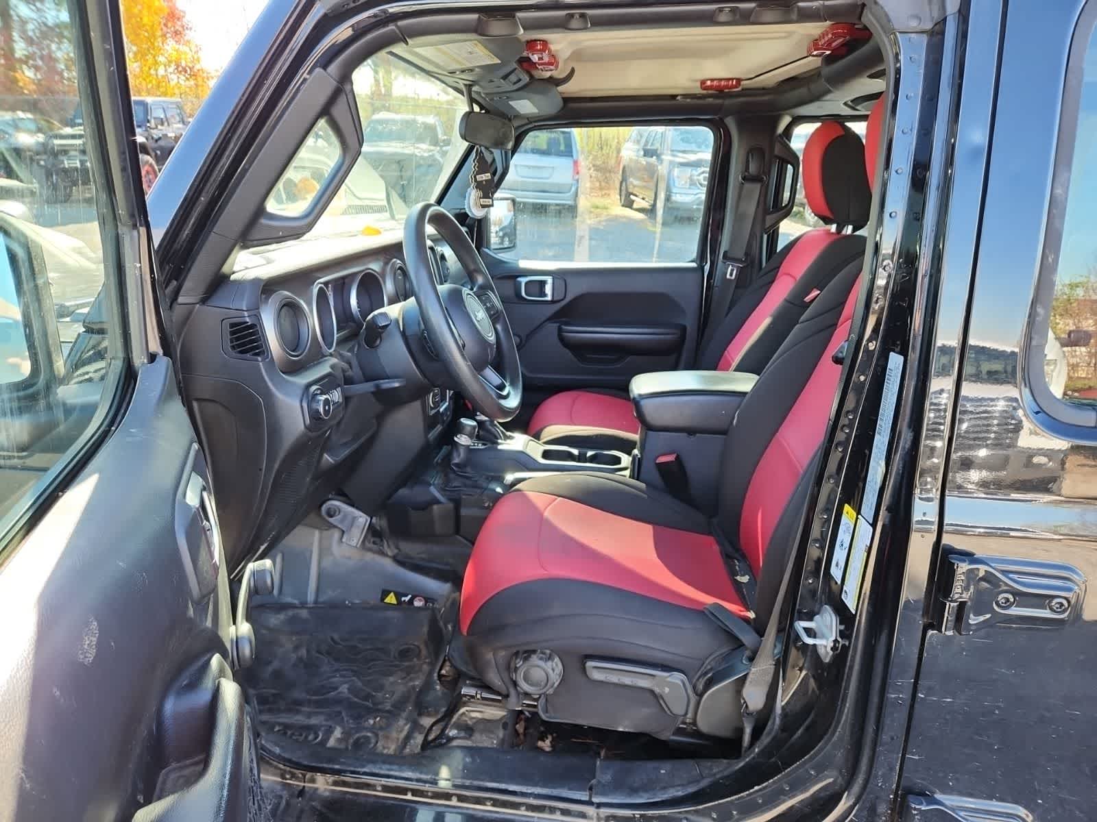 Thumbnail: 2018 Jeep Wrangler - 15