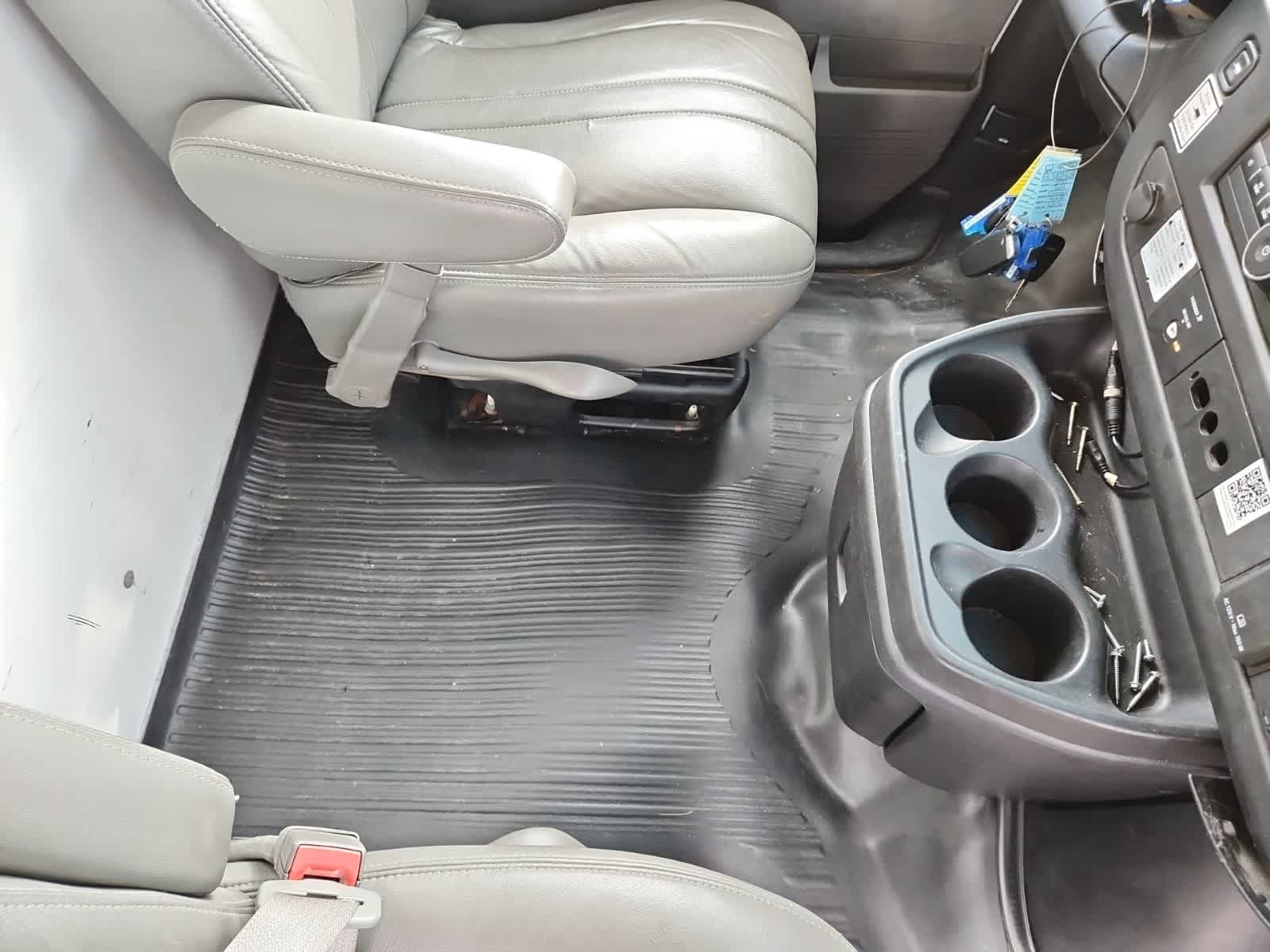 Thumbnail: 2016 GMC Savana - 19