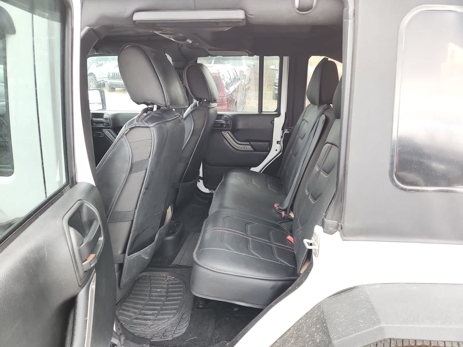 Thumbnail: 2016 Jeep Wrangler - 28