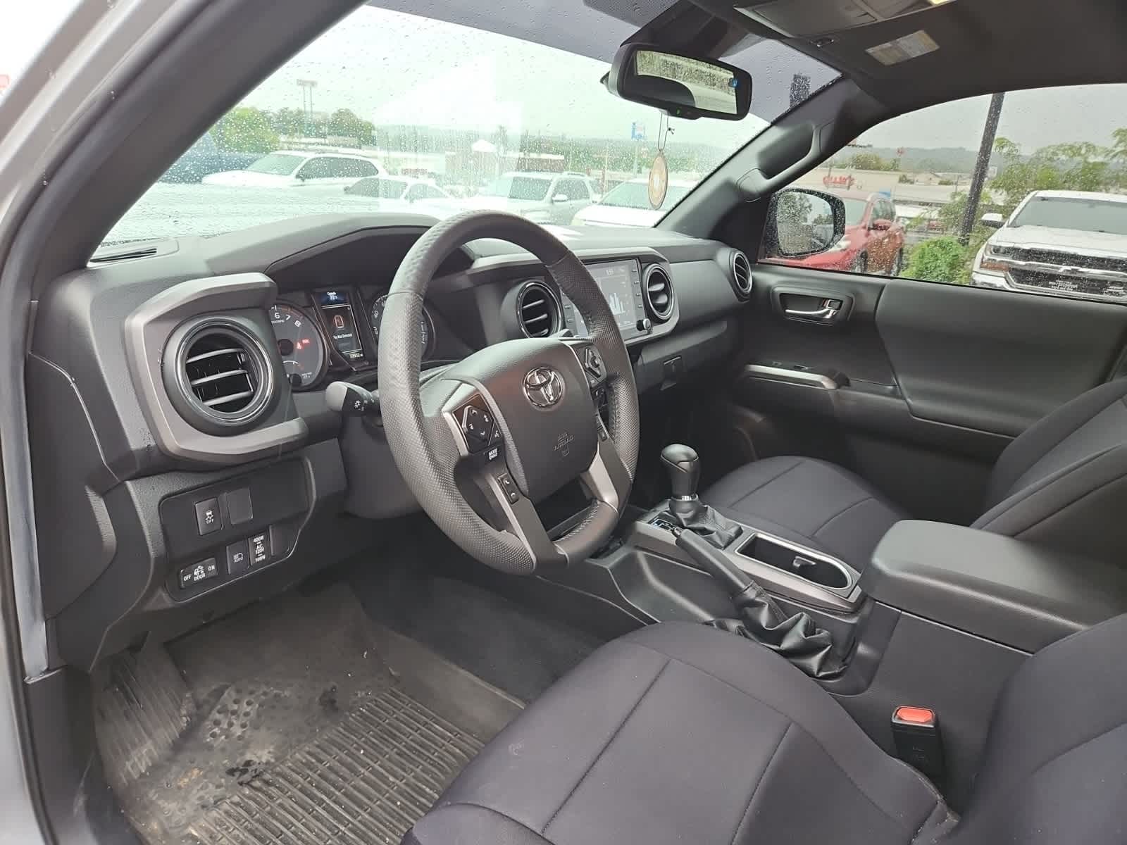 Thumbnail: 2022 Toyota Tacoma - 13