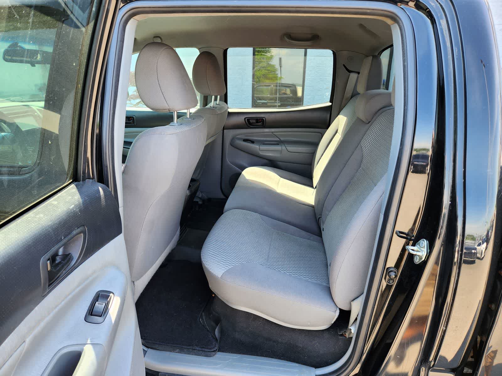 Thumbnail: 2015 Toyota Tacoma - 26