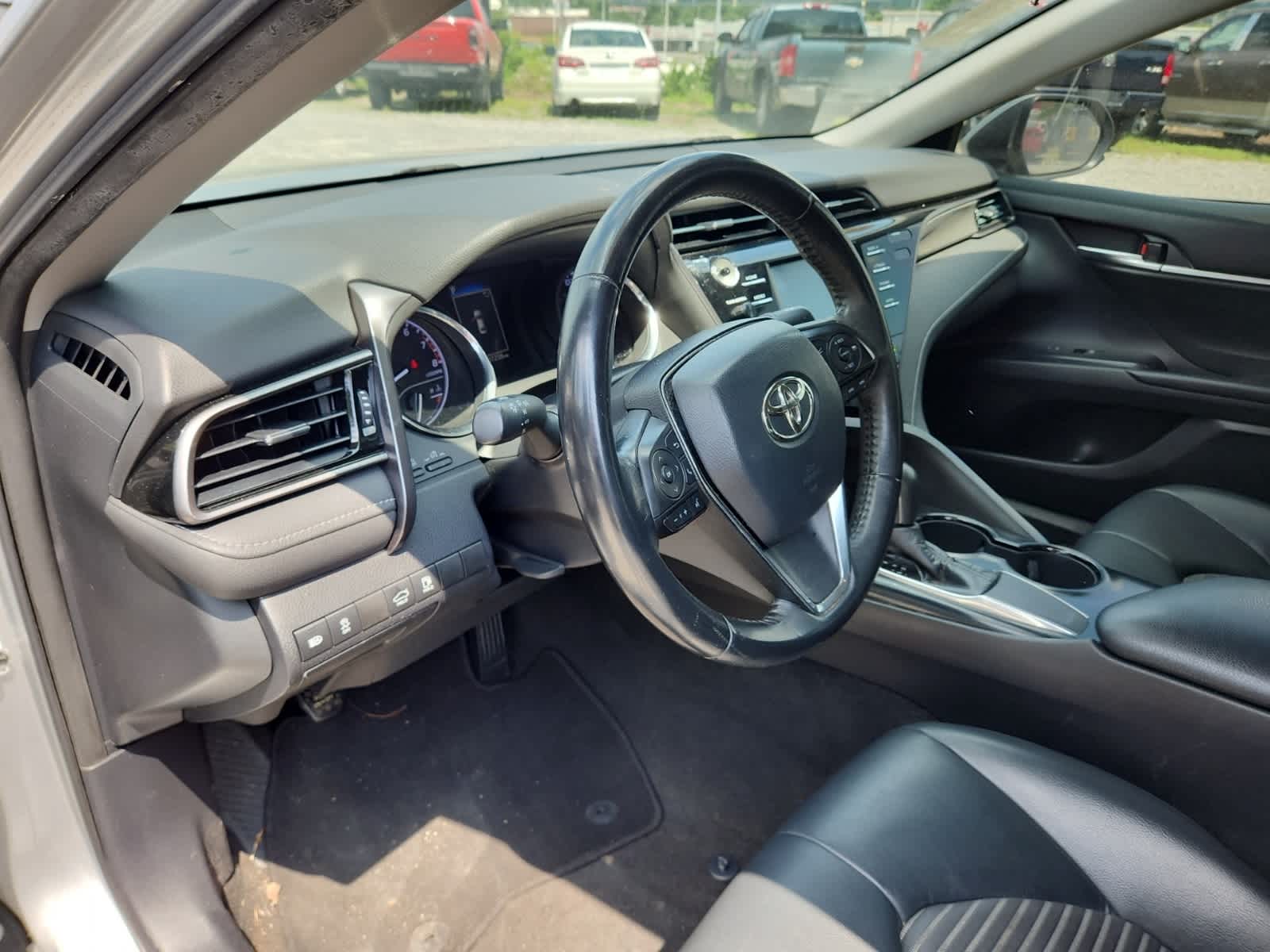 Thumbnail: 2019 Toyota Camry - 13