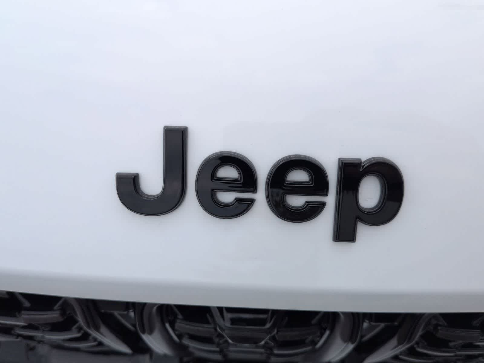 Thumbnail: 2025 Jeep Grand Cherokee - 12