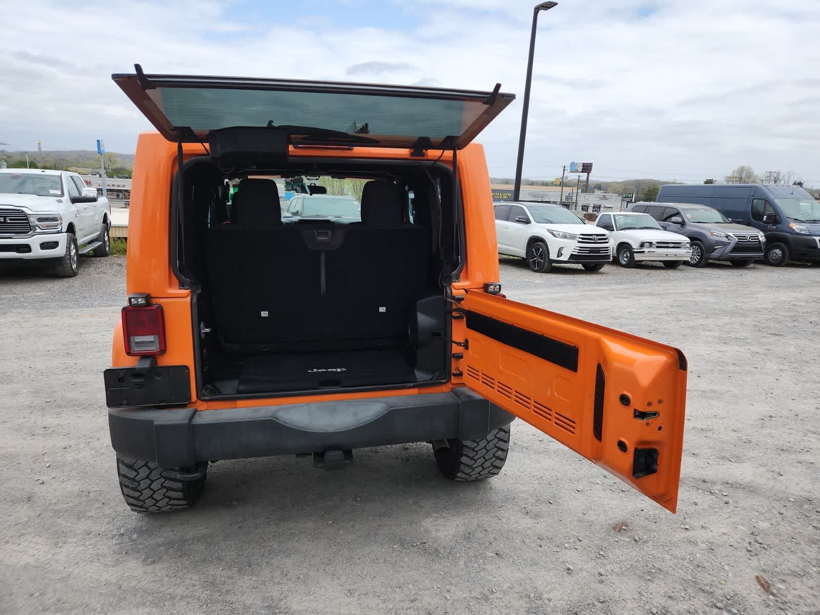 Thumbnail: 2012 Jeep Wrangler - 28