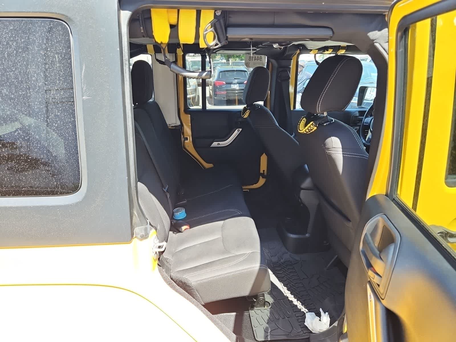 Thumbnail: 2015 Jeep Wrangler - 23