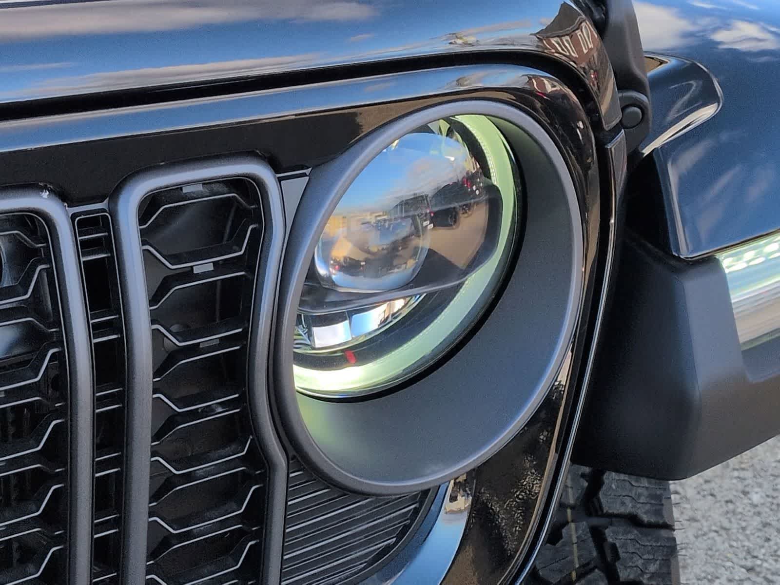 Thumbnail: 2026 Jeep Gladiator - 11