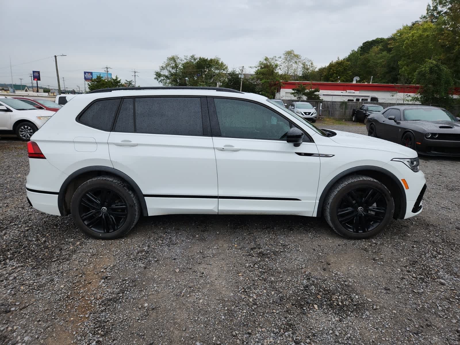 Thumbnail: 2022 Volkswagen Tiguan - 6