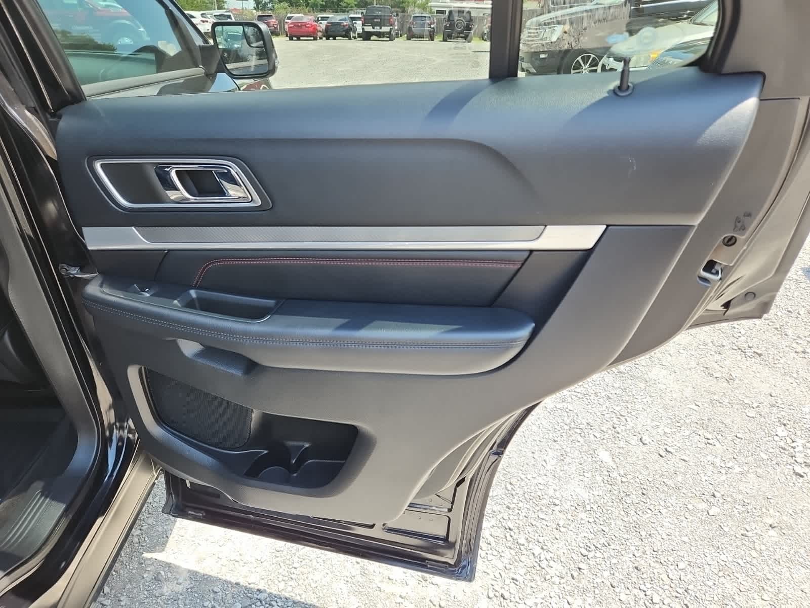 Thumbnail: 2016 Ford Explorer - 24