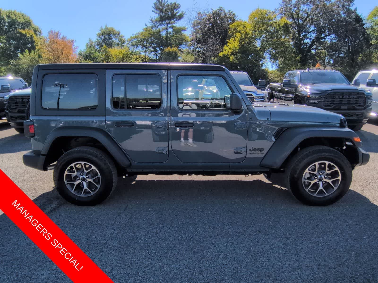 Thumbnail: 2026 Jeep Wrangler - 9