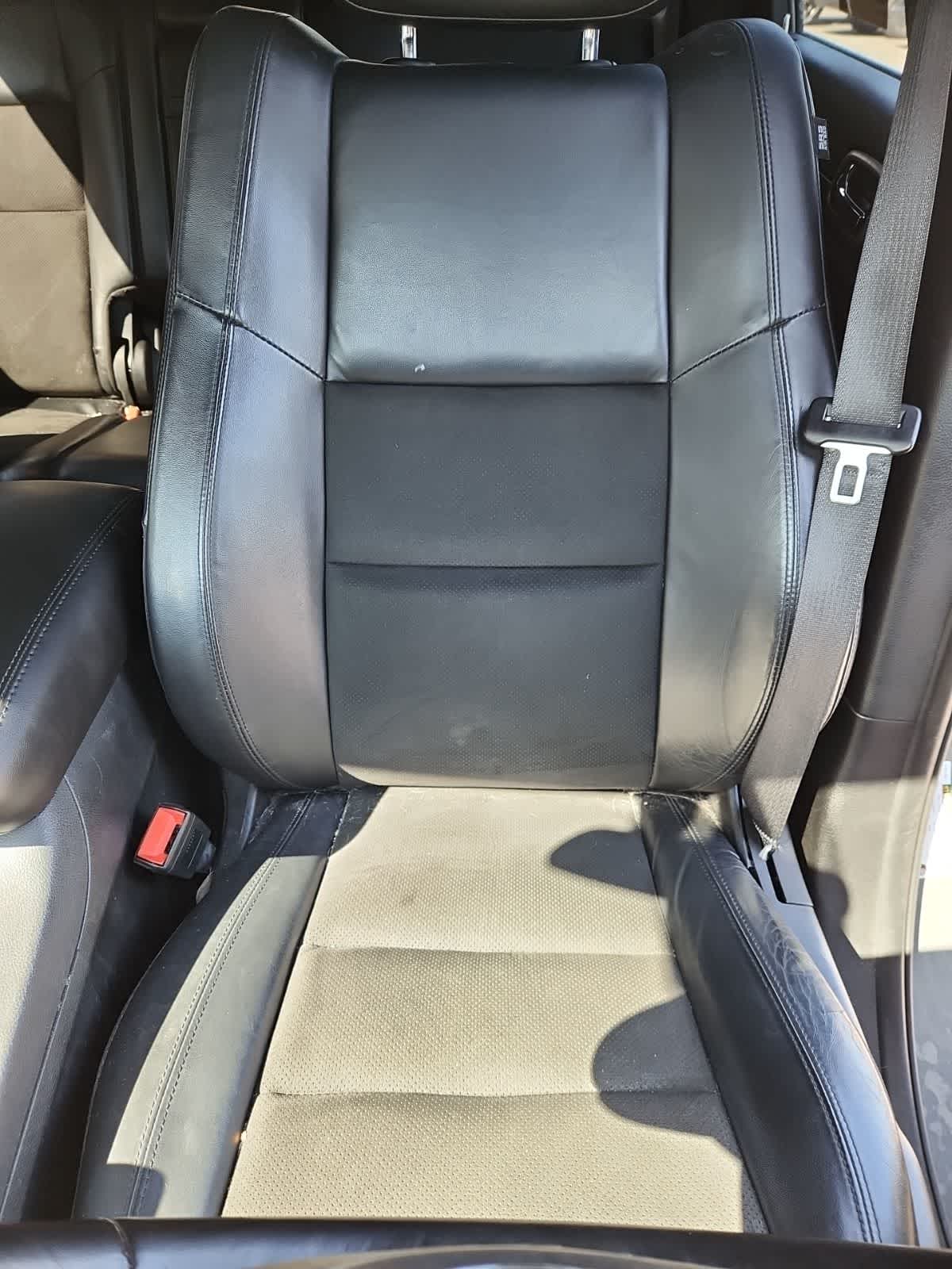 Thumbnail: 2021 Jeep Grand Cherokee - 14