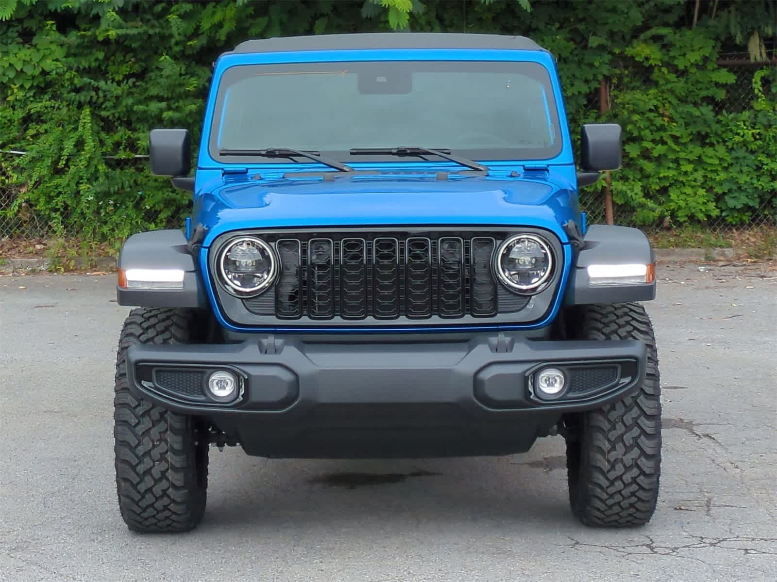 Thumbnail: 2025 Jeep Wrangler - 3