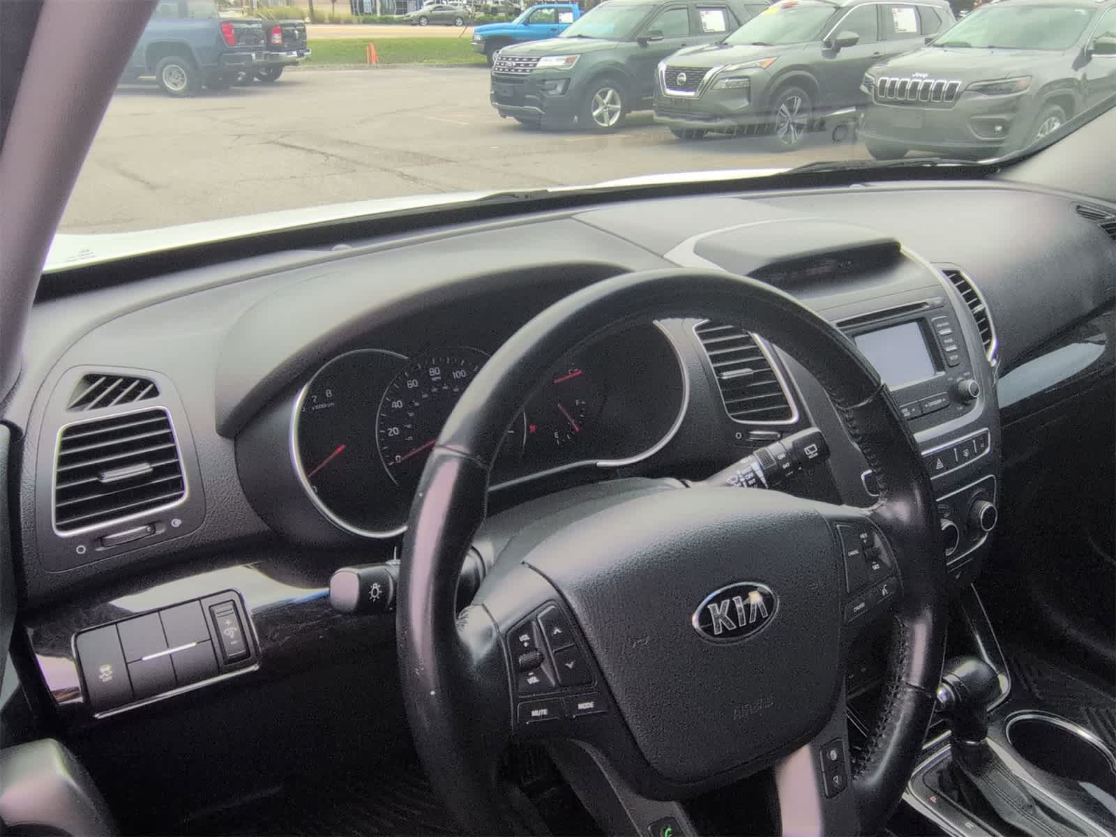 Thumbnail: 2014 Kia Sorento - 10